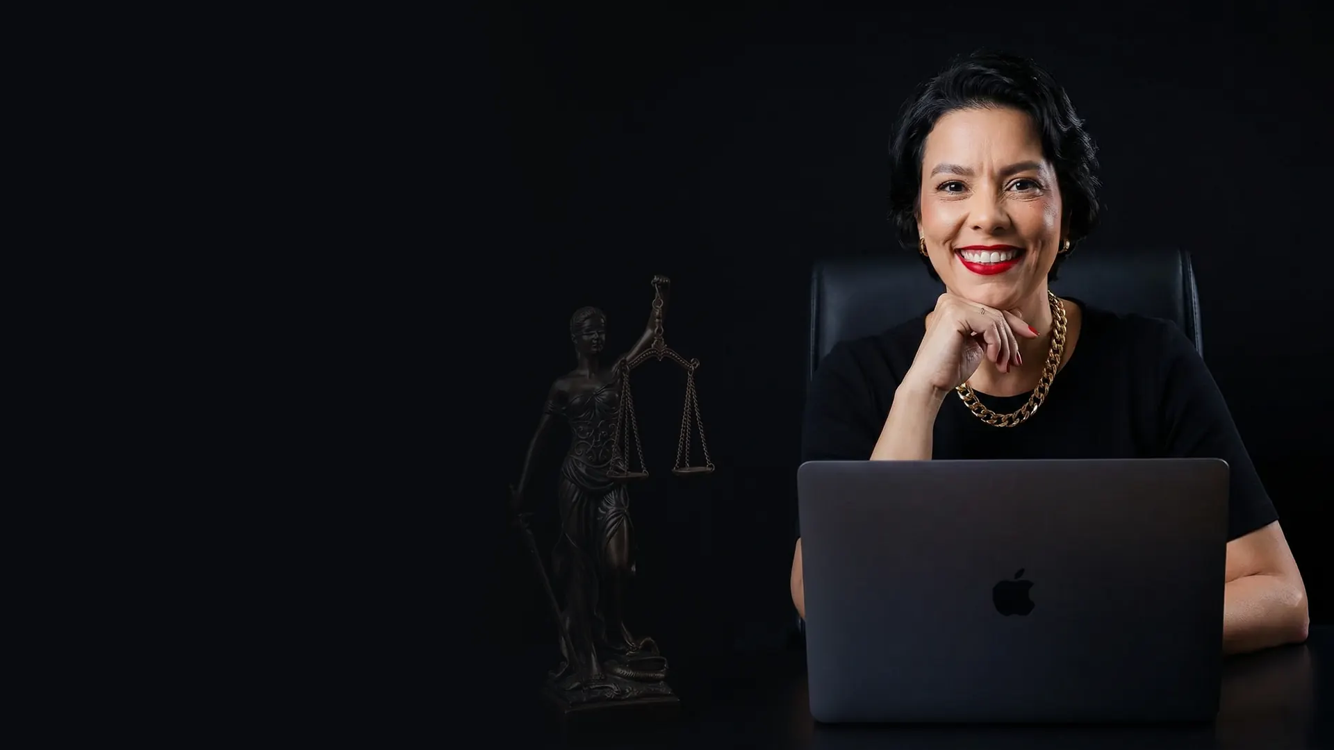 Dra. Cintia Reis